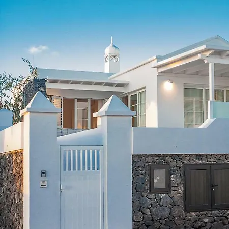 Villa Rooms&suites Princesa Sonia - Puerto Del Carmen, Lanzarote - Near The